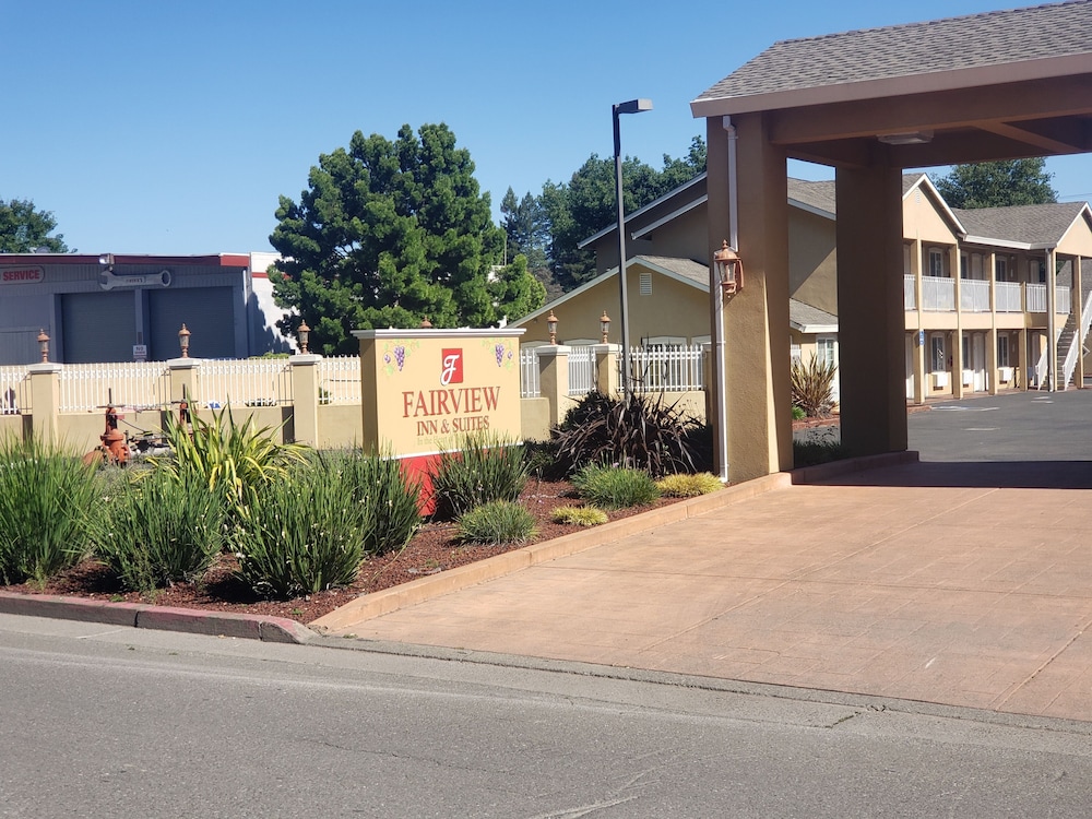 fairview inn and suites