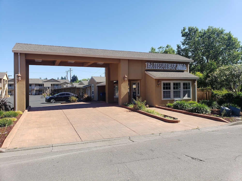 fairview inn and suites