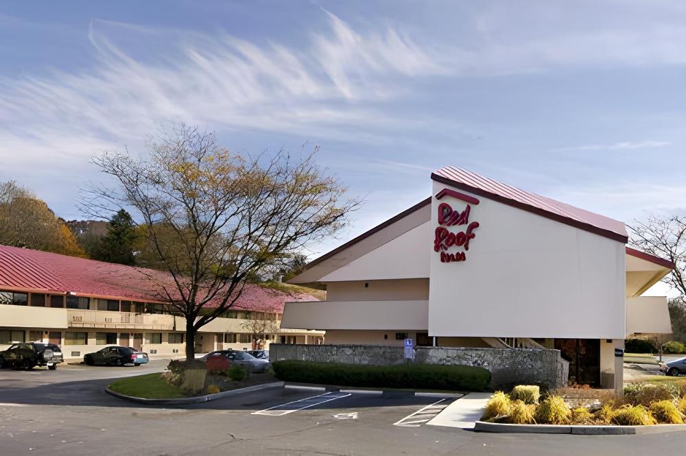 red roof inn mystic new london