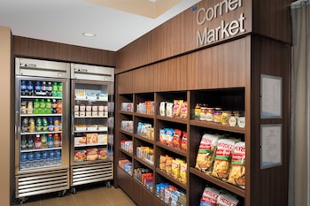 fairfield inn and suites by marriott albuquerque airport