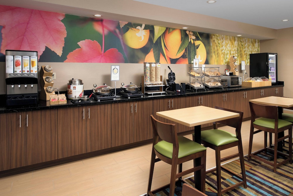 fairfield inn and suites by marriott albuquerque airport