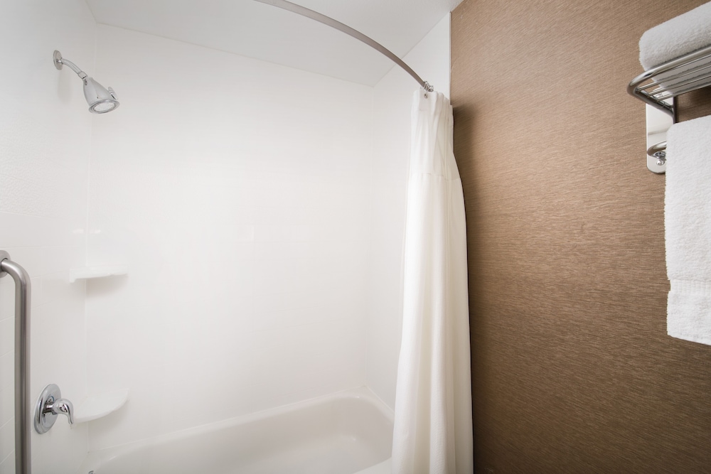 fairfield inn and suites by marriott albuquerque airport