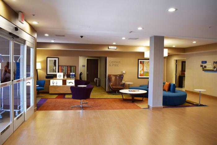 fairfield inn and suites by marriott albuquerque airport