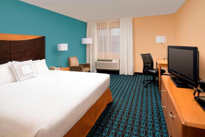 fairfield inn and suites by marriott albuquerque airport