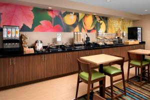 fairfield inn and suites by marriott albuquerque airport