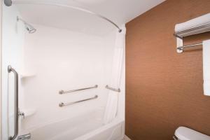 fairfield inn and suites by marriott albuquerque airport