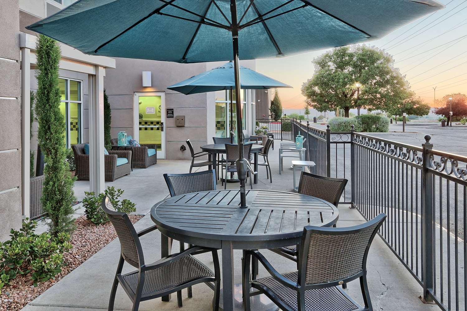hilton garden inn albuquerque journal center