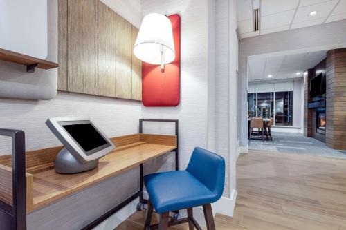 hilton garden inn albuquerque journal center