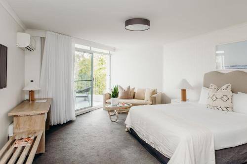 bannisters port stephens
