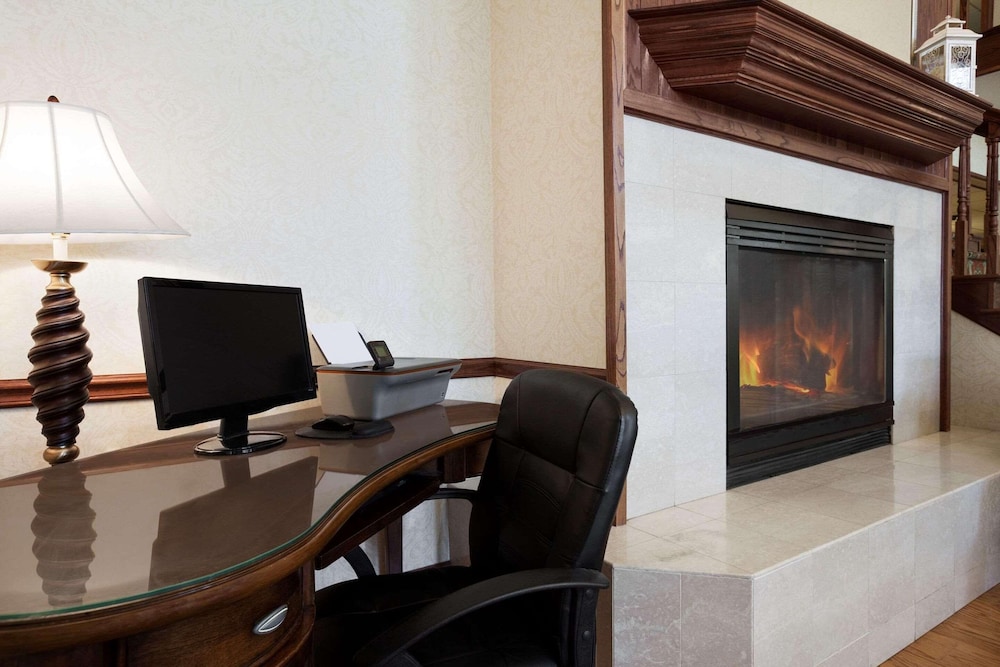 country inn and suites by radisson bismarck waterpark