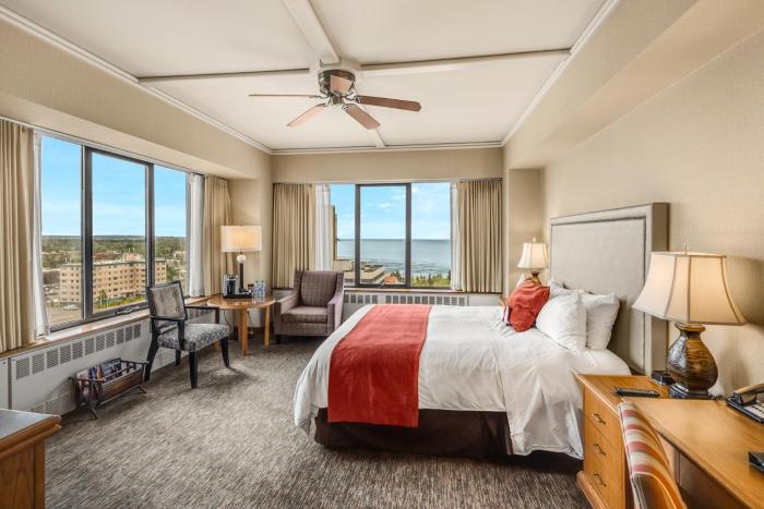 hotel captain cook