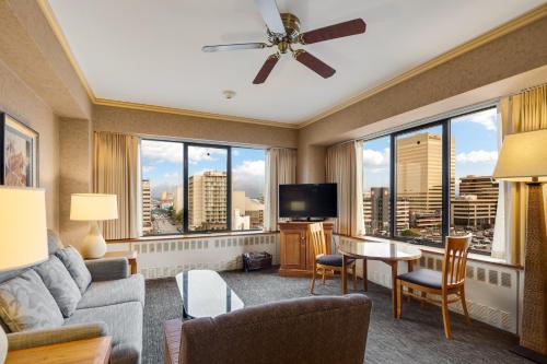 hotel captain cook