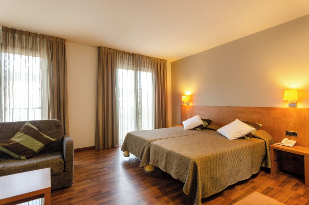 hotel medes ii