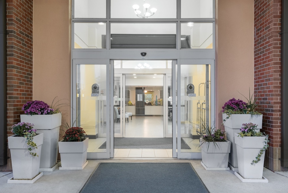 holiday inn express and suites ames by ihg