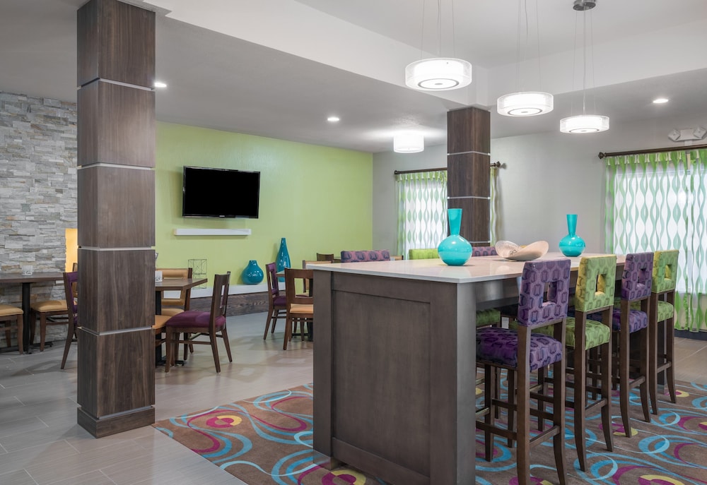 holiday inn express and suites ames by ihg