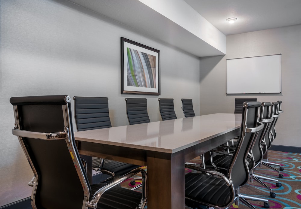 holiday inn express and suites ames by ihg