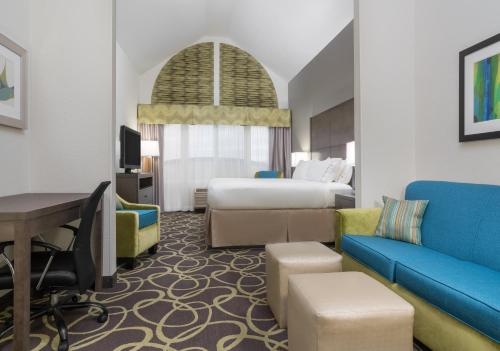 holiday inn express and suites ames by ihg