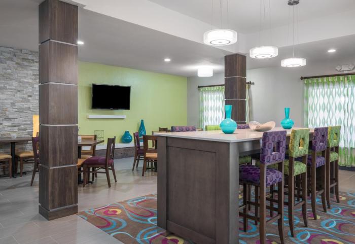 holiday inn express and suites ames by ihg