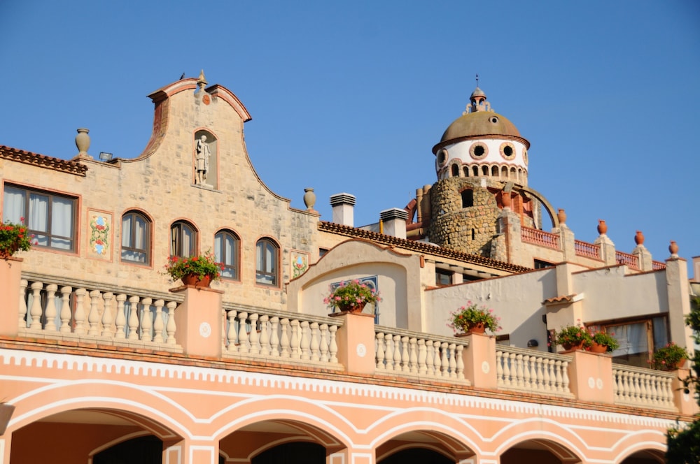 hotel termes montbrio