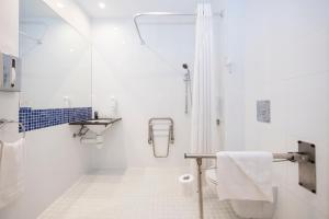 holiday inn express barcelona montmelo by ihg