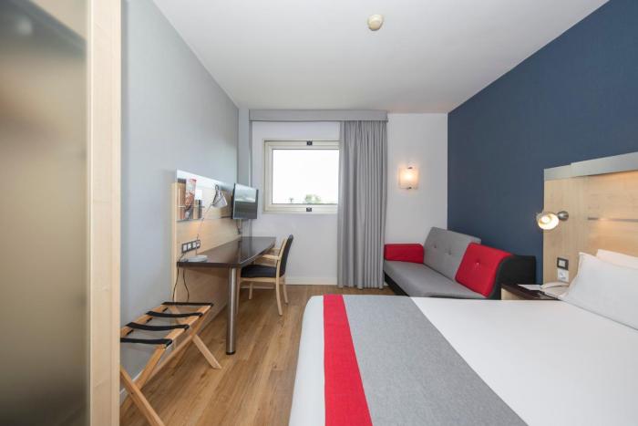 holiday inn express barcelona montmelo by ihg