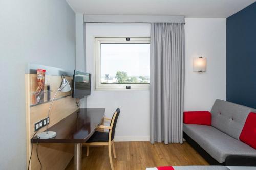 holiday inn express barcelona montmelo by ihg