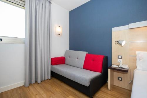 holiday inn express barcelona montmelo by ihg