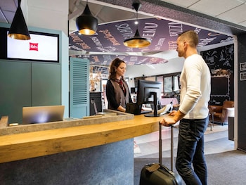 B&B Hotel Bordeaux Mrignac Aeroport 3 Etoiles,Bordeaux Airport>>Bordeaux,3 star