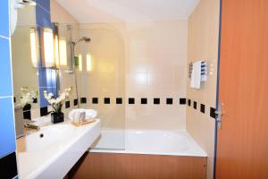 kyriad prestige bordeaux ouest merignac