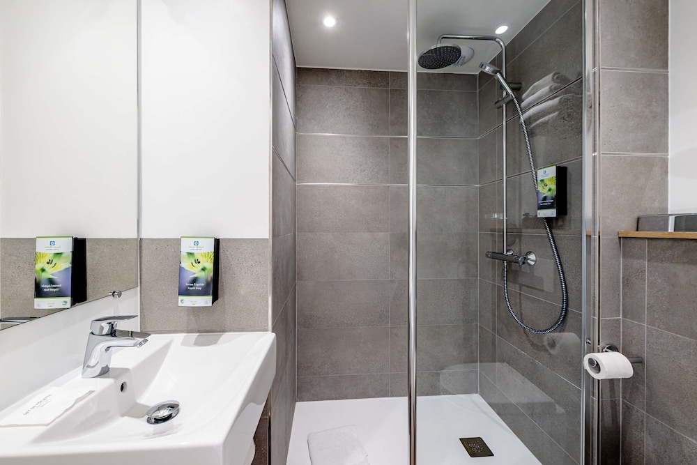 sure hotel by best western bordeaux lac