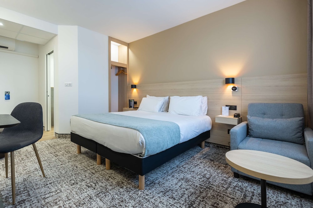 sure hotel by best western bordeaux lac