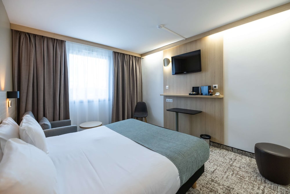 sure hotel by best western bordeaux lac