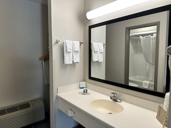 days inn by wyndham valdosta i 75