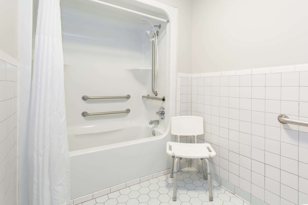 days inn by wyndham valdosta i 75