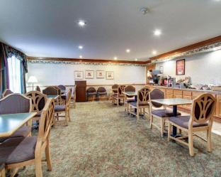 econo lodge and suites