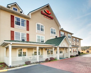 econo lodge and suites