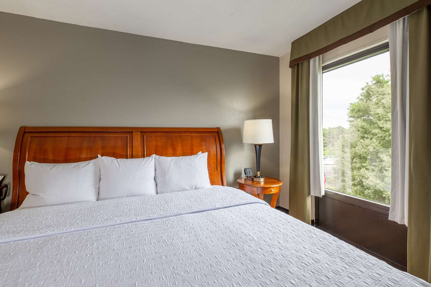 hampton inn winston salem hanes mall