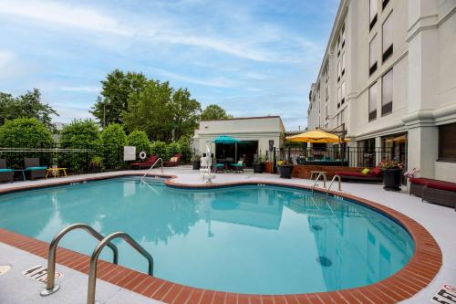 hampton inn winston salem hanes mall