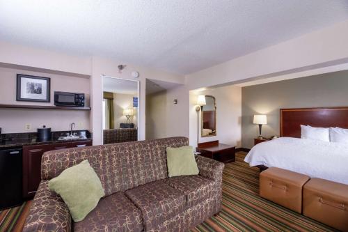 hampton inn winston salem hanes mall