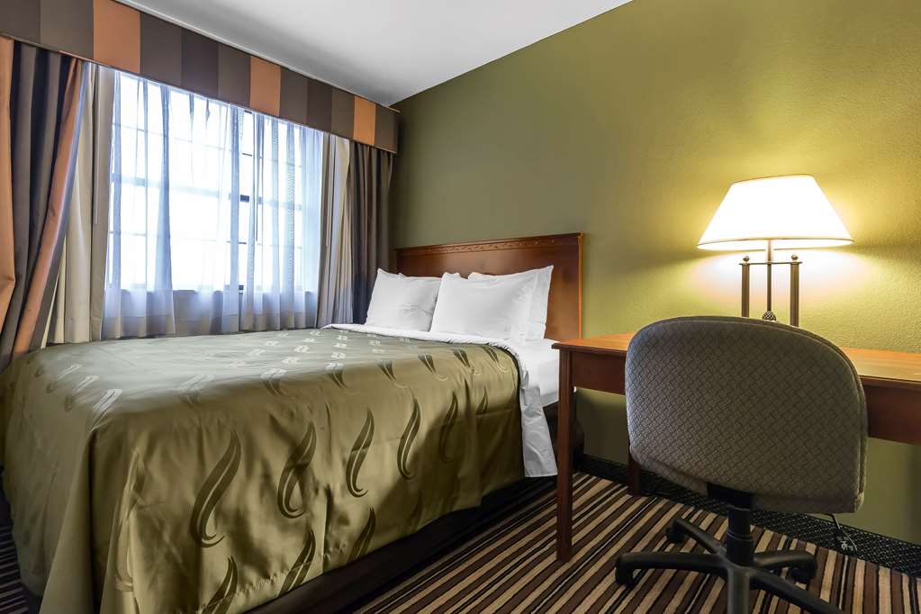 quality inn and suites columbia i 70