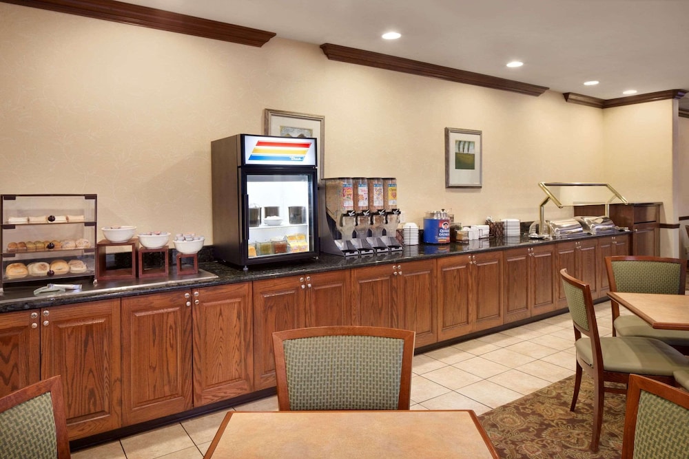 country inn and suites by radisson champaign north il