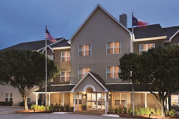 country inn and suites by radisson lewisville tx