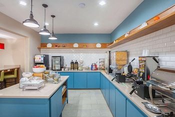 country inn and suites by radisson lewisville tx