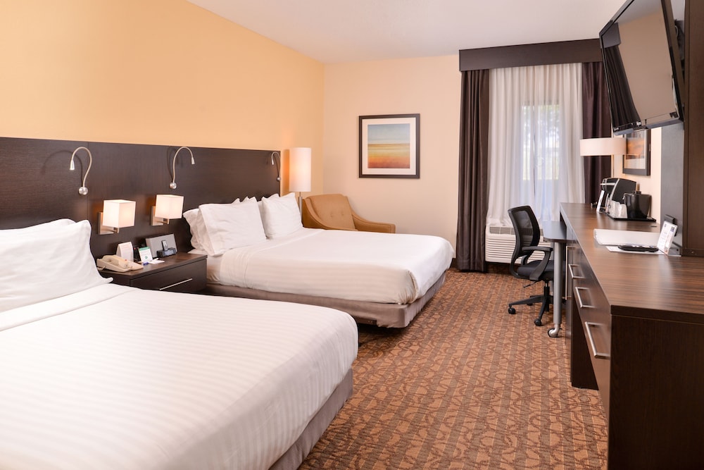 holiday inn express hotels and suites topeka west by ihg