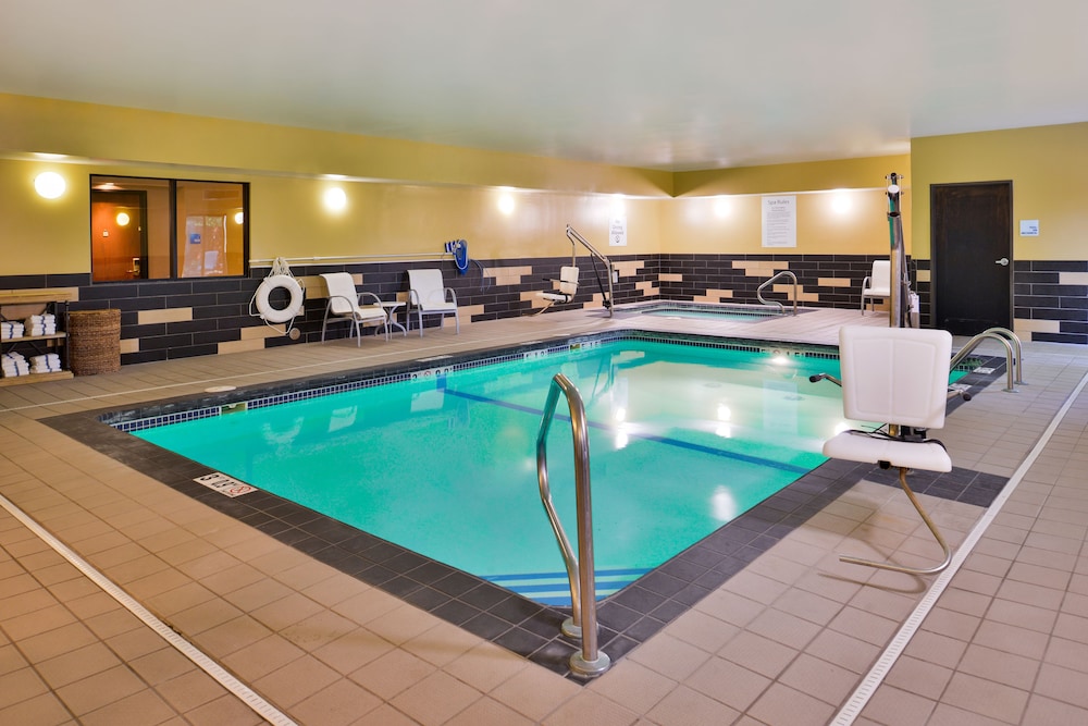 holiday inn express hotels and suites topeka west by ihg