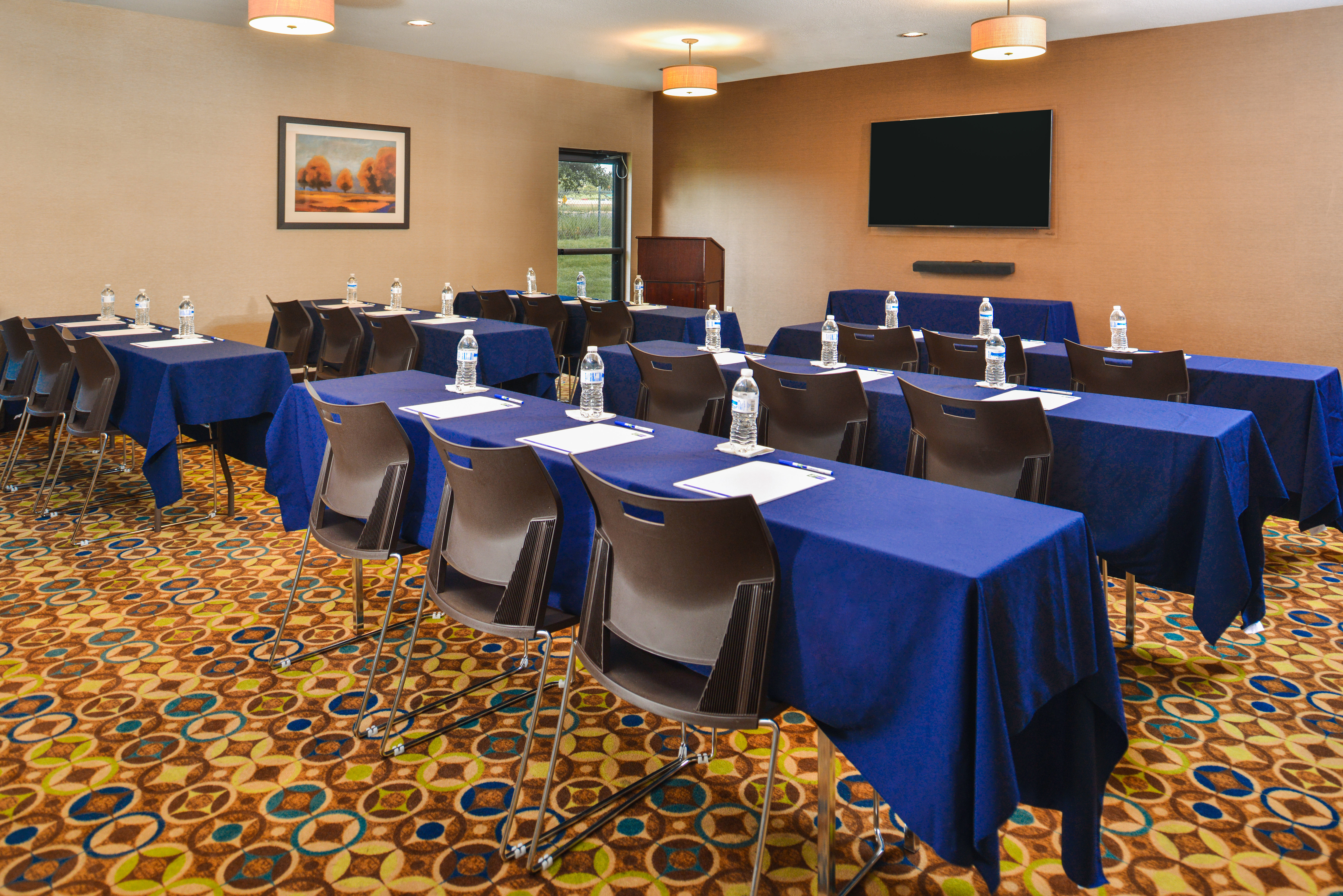 holiday inn express hotels and suites topeka west by ihg