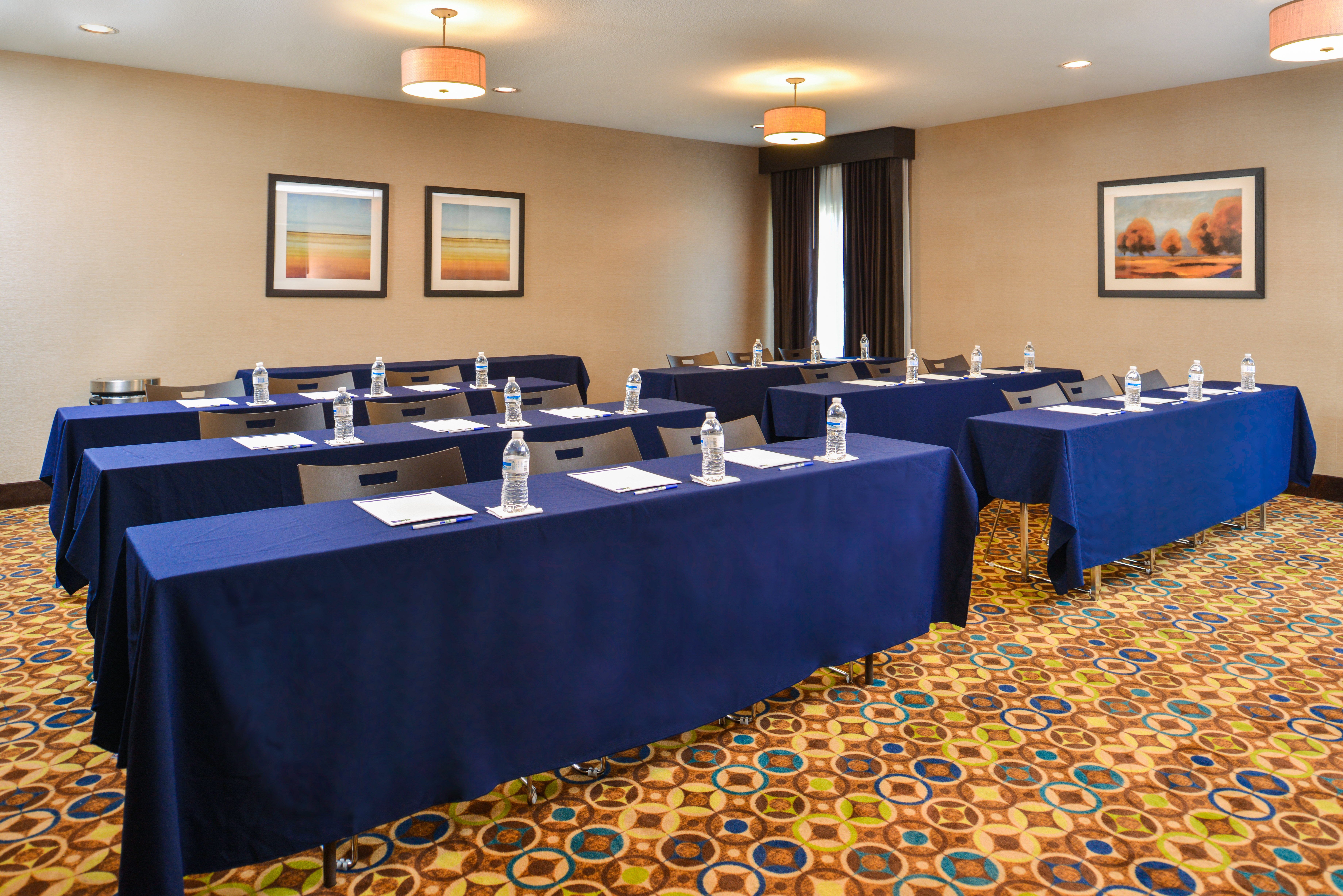 holiday inn express hotels and suites topeka west by ihg