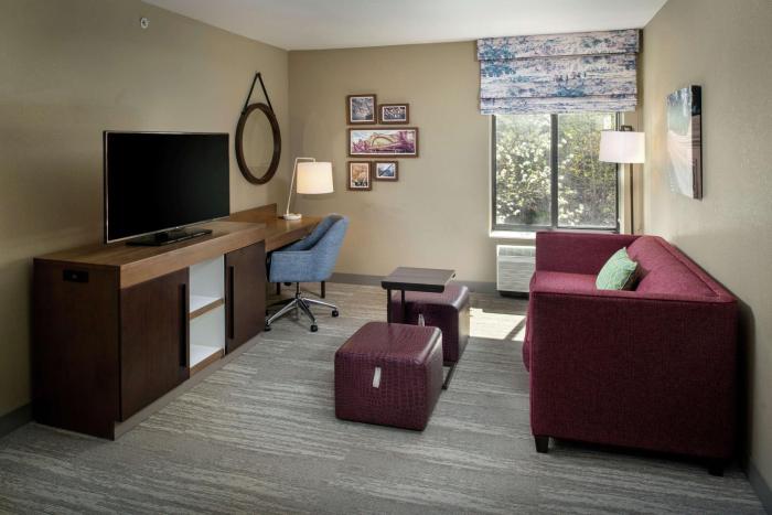hampton inn and suites binghamton vestal
