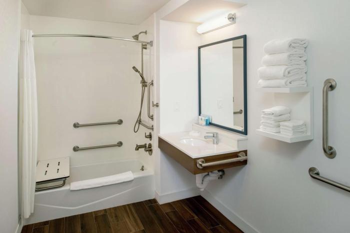 hampton inn and suites binghamton vestal