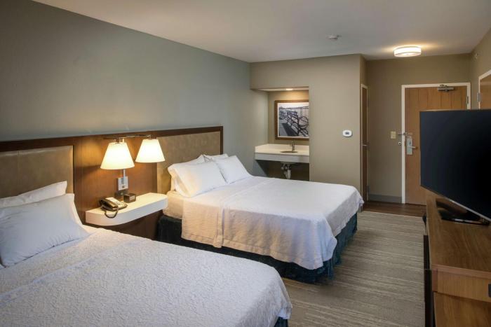 hampton inn and suites binghamton vestal